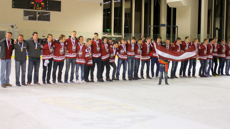 Latvijas U18 hokeja izlase pagājušajā 1. divīzijas A grupas pasaules čempionāta izcīnīja pirmo vietu un nākamgad startēs elites divīzijā.