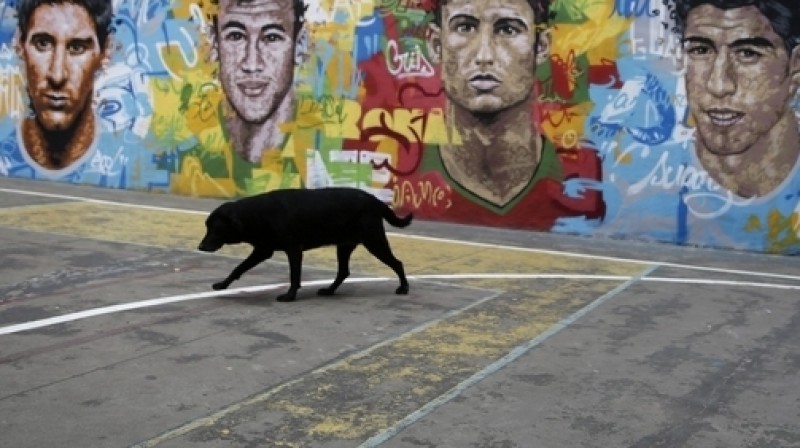 Lionels Mesi, Neimars, Krištianu Ronaldu, Luiss Svaress - grafiti Riodežaneiro
Foto: AP / Scanpix