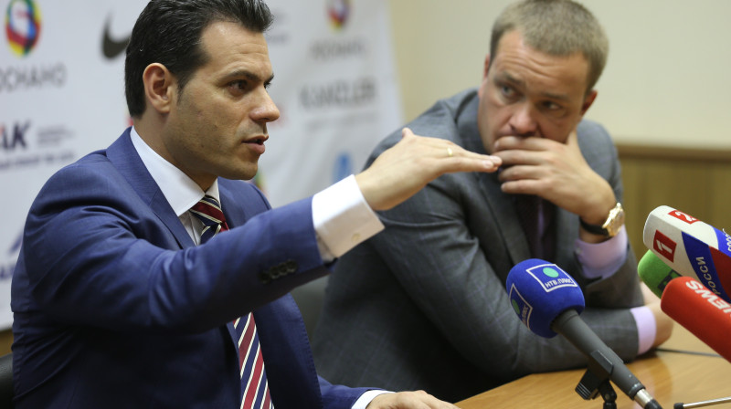 Andrejs Vatutins un CSKA galvenais treneris Dimitris Itudis 2014. gada 20. jūnijā
Foto: ITAR-TASS/Scanpix