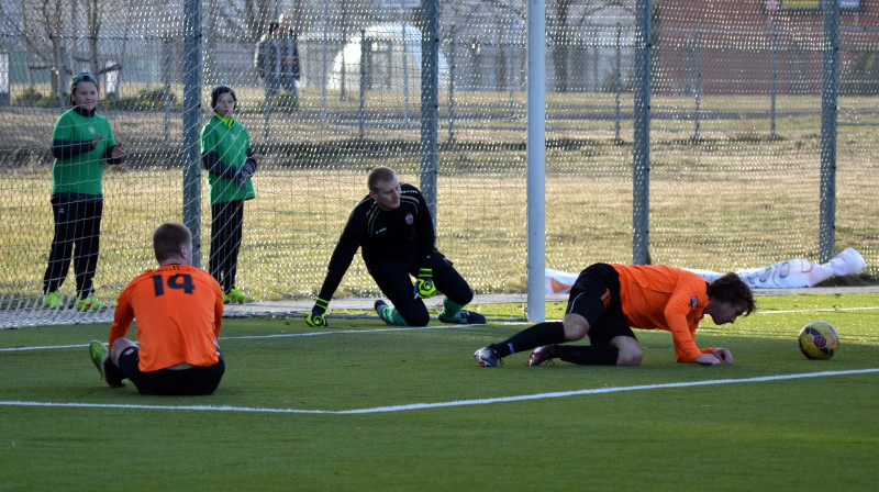 "Gulbene" futbolisti šodien bija bezspēcīgi
Foto: Mārtiņš Jankovskis