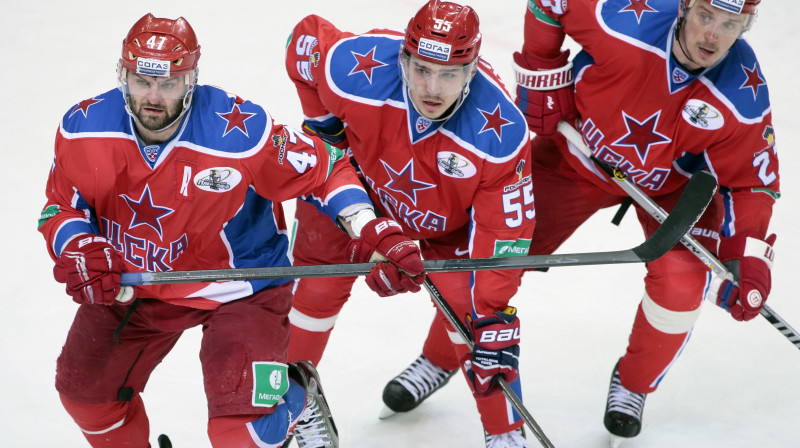 Aleksandrs Radulovs (pirmais no kreisās)
Foto: TASS/Scanpix