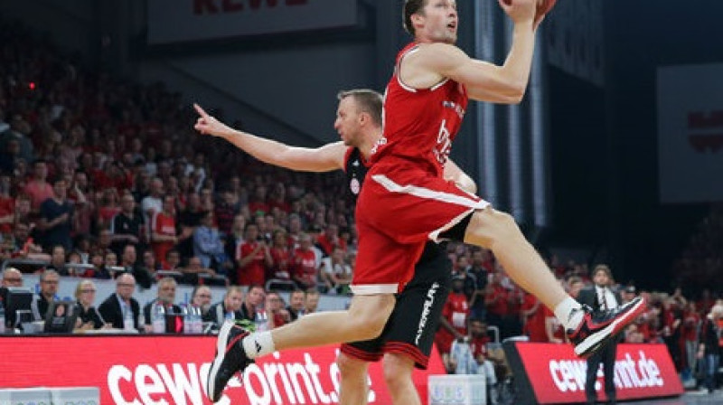 Jānis Strēlnieks: Vācijas tituls un ceļazīme uz Eirolīgu
Foto: Brose Baskets