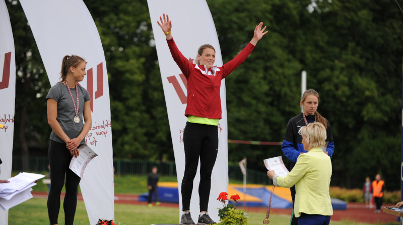 Latvijas U20 čempione 100m skrējienā - Sindija Bukša