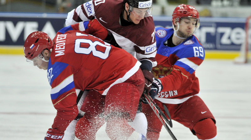 Latvija pret Krieviju 2014. gada čempionātā
Foto: Romāns Kokšarovs, F64