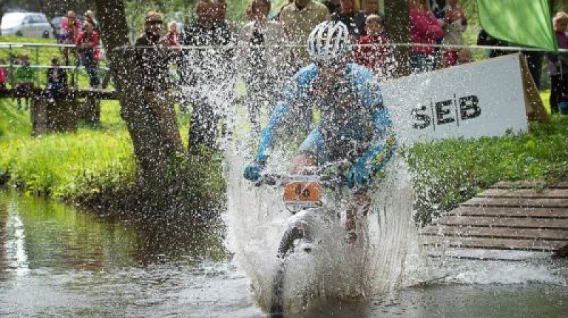 SEB MTB maratona trases odziņa - upes šķērsošana
Foto:Zigismunds Zālmanis