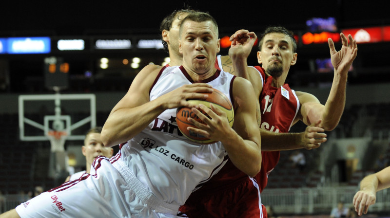 Andrejs Šeļakovs turpmāk pārstāvēs BK Ventspils.

Foto: Romāns Kokšarovs (Sporta Avīze)