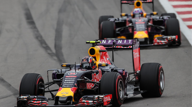 "Red Bull" komandas F1 mašīnas
Foto: ITAR-TASS/Scanpix