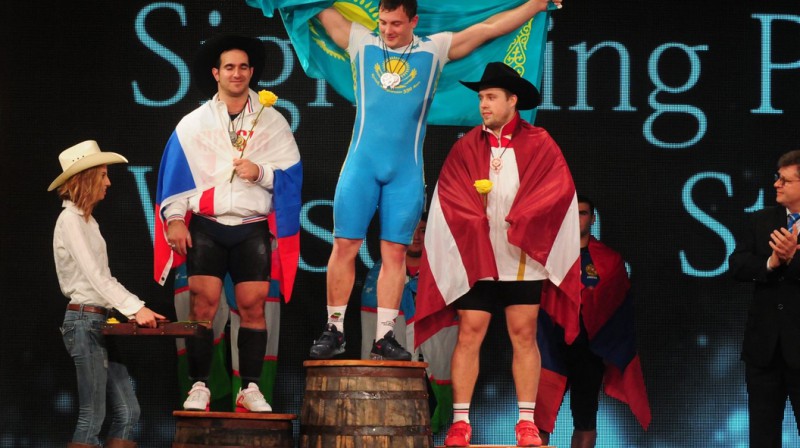 2015. gada pasaules čempionāta laureāti - Dāvids Bedžanjans, Aleksandrs Zaičikovs, Artūrs Plēsnieks
Foto: Bruce Klemens / Classic Weightlifting Photo