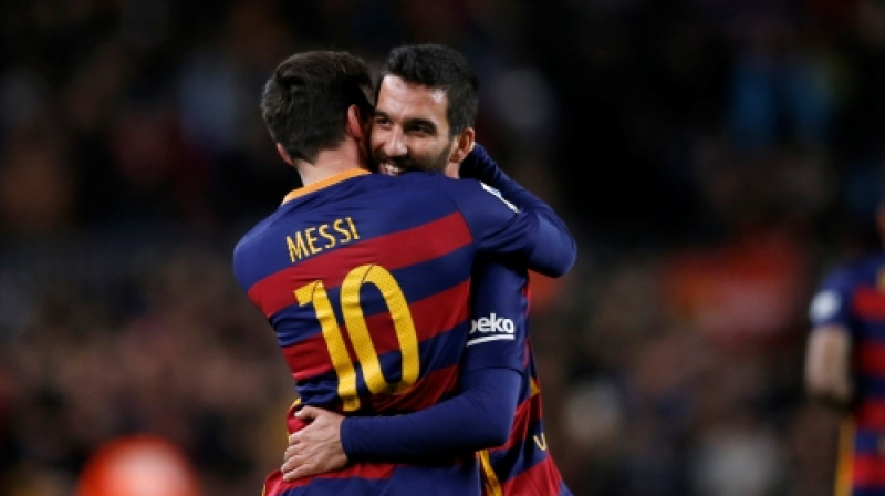 Lionels Mesi un Arda Turans
Foto: AP/Scanpix