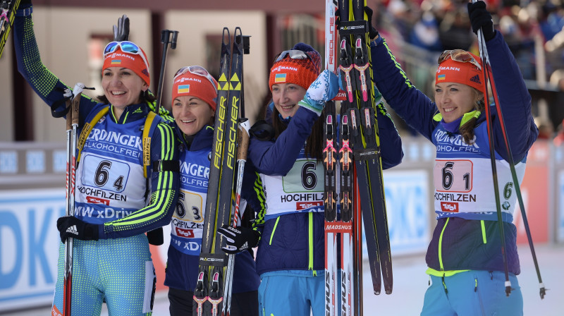 Ukrainas sieviešu biatlona izlase 2015. gada decembrī, Olga Abramova trešā no kreisās
Foto: TASS / Scanpix