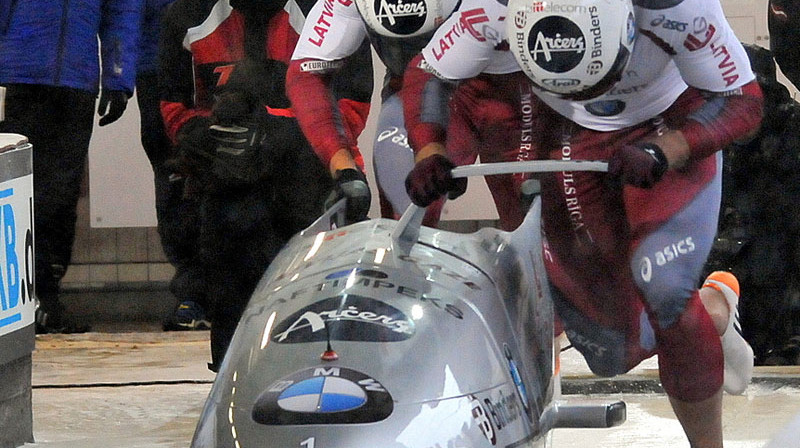 Pasaules čempionātā Īglsā medaļu liktenis izšķirsies jau startā. 
Foto: Romualds Vambuts, bobslejs.lv