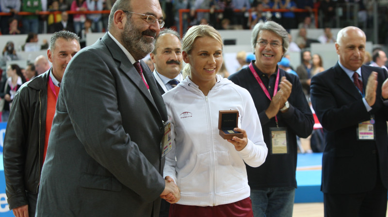 Anete Jēkabsone-Žogota: divkārtēja Eiropas čempionāta Zvaigžņu piecnieka dalībniece un Eiropas labākā basketboliste 2007.gadā.
Foto: no grāmatas "Latvijas basketbola valstsvienības: 90...