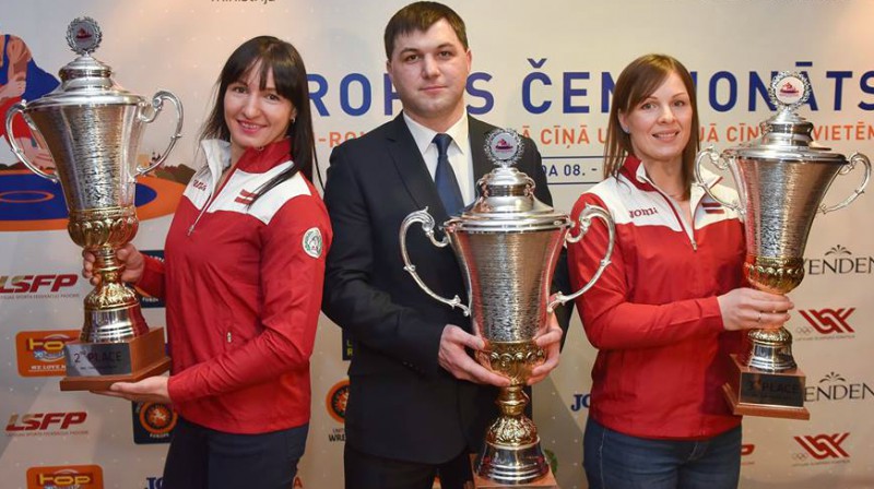 Anastasija Grigorjeva, Dz.Urbančiks, Laura Skujiņa
Foto: Ilmārs Znotiņš, Latvijas Cīņas federācija