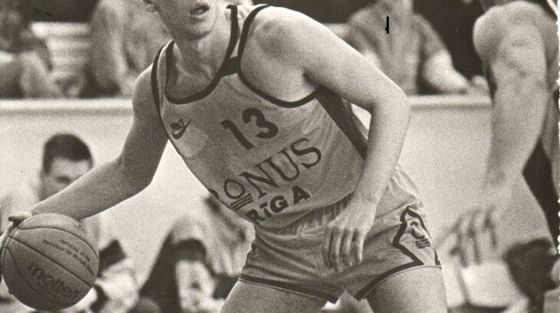 Uldis Višņēvičs - Latvijas Basketbola līgas visu laiku rezultatīvākais spēlētājs (6811 punkti).