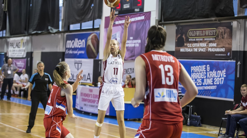 Māra Mote: 17 punktu un Latvijas U16 izlases uzvara pār Serbijas kadetēm.
Foto: FIBA.com