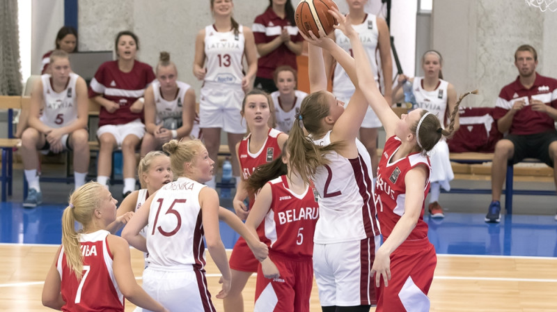 U16 meitenes: trešdien astotdaļfinālā jāreabilitējas par neveiksmi pret Baltkrieviju.
Foto: FIBA.com
