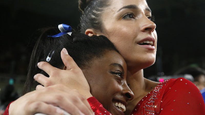 Amerikānietes Simona Bailsa un Ali Raisman
Foto: AP/Scanpix