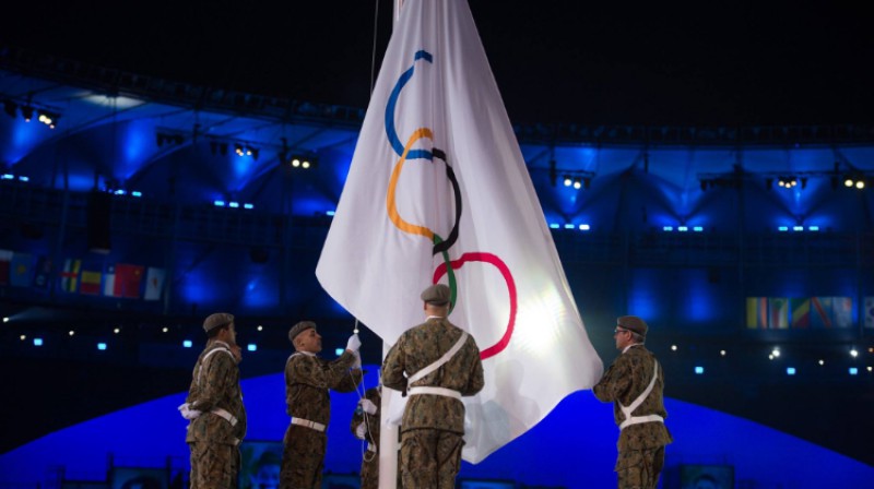 Armijnieki un olimpiskais karogs 
Foto: Rio 2016