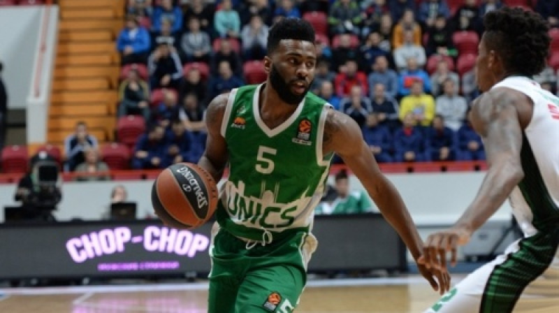 "Unics" līderis Kīts Lengfords pirmajā puslaikā guva 16 punktus
Foto: Euroleague.net