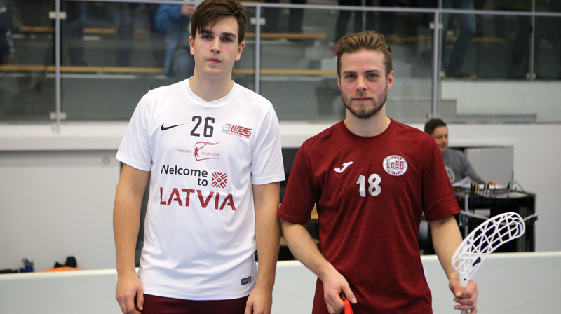 Labākie spēlētāji - Ozoliņš un Keijonens
Foto: Ritvars Raits, floorball.lv