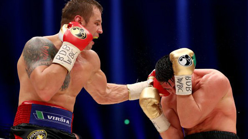 Mairis Briedis un Marko Huks
Foto: Alexey Sukachev / boxingscene.com