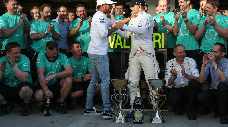 Hamiltons sveic Botasu ar pirmo uzvaru F1
Foto: Vyacheslav Prokofyev/TASS/Scanpix