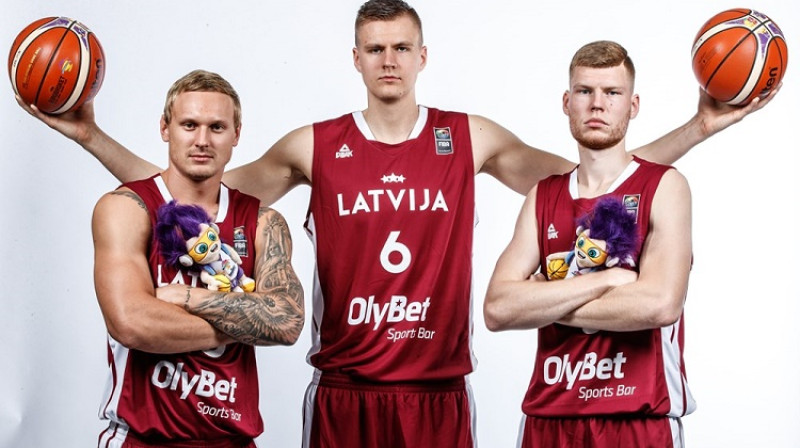 Jānis Timma, Kristaps Porziņģis, Dāvis Bertāns un Latvijas valstsvienība: 18. vieta FIBA rangā
Foto: FIBA