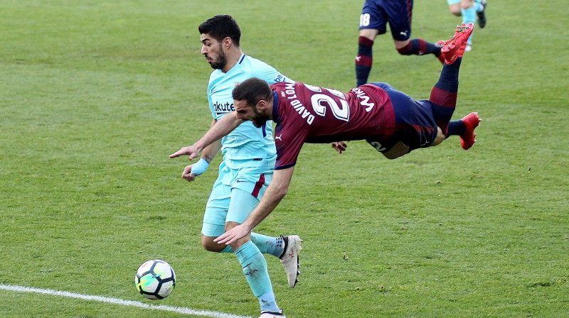 Luiss Svaress uzbrukuma noslēgumā 
Foto: EPA / Scanpix