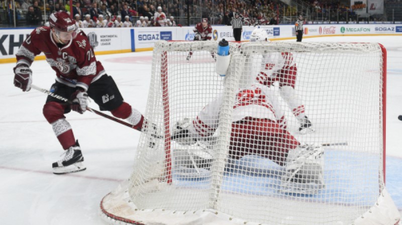 Miks Indrašis pie Helsinku "Jokerit" vārtiem
Foto: Romāns Kokšarovs/f64