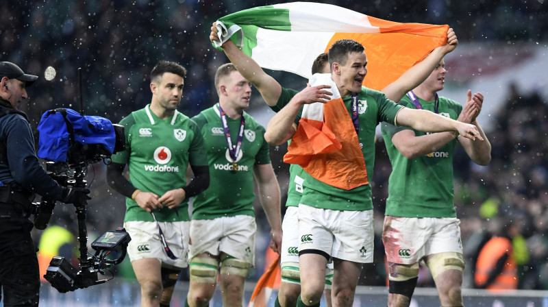 Īrijas izlase pēc "Grand Slam" uzvaras Sešu nāciju kausā.
Foto: EPA/Scanpix