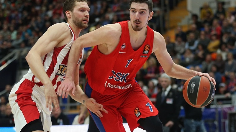 Jānis Strēlnieks un Nando de Kolo
Foto: Euroleague