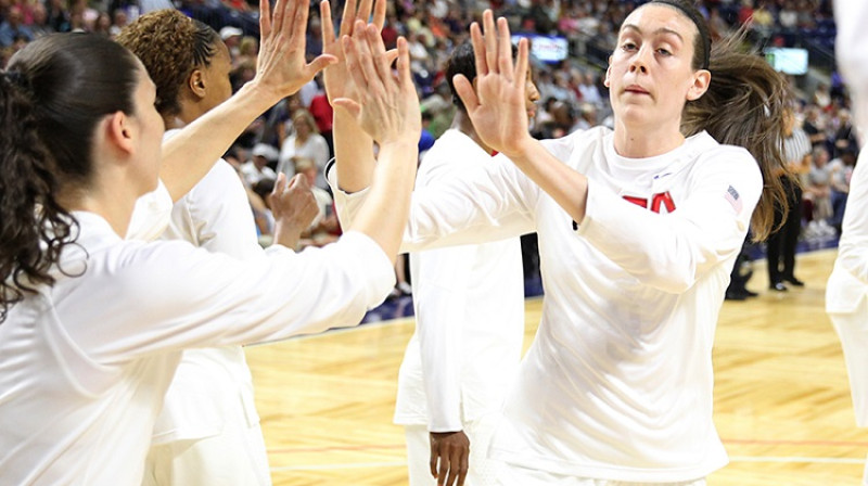 Briena Stjuarte ir viena no "Seattle Storm" līderēm
Foto: USA Basketball