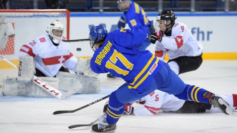 Zviedru uzvaras autors, trīs vārtu guvējs Jonatans Bergrens
Foto: Steve Kingsman/HHOF-IIHF Images