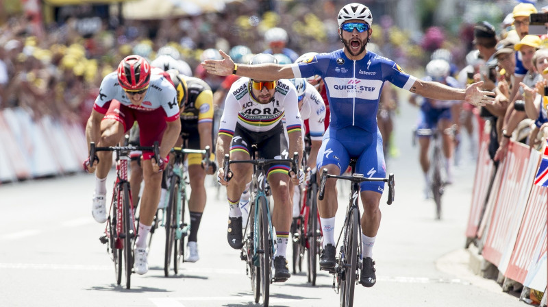 Kolumbietis Fernando Gavirija priecājas par triumfu "Tour de France" posmā
Foto: GodingImages/Scanpix