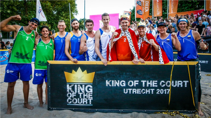 Samoilovs (no labās) un Šmēdiņš pēc pērn aizvadīta "King of the Court" turnīra
Foto: fivb.org