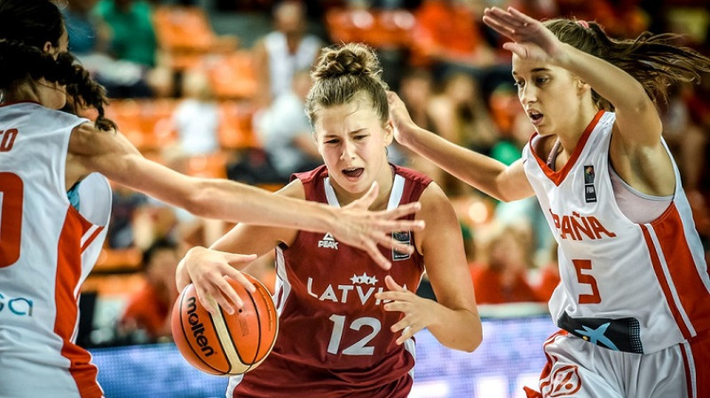 Vanesa Jasa spēlē pret Spāniju
Foto: FIBA