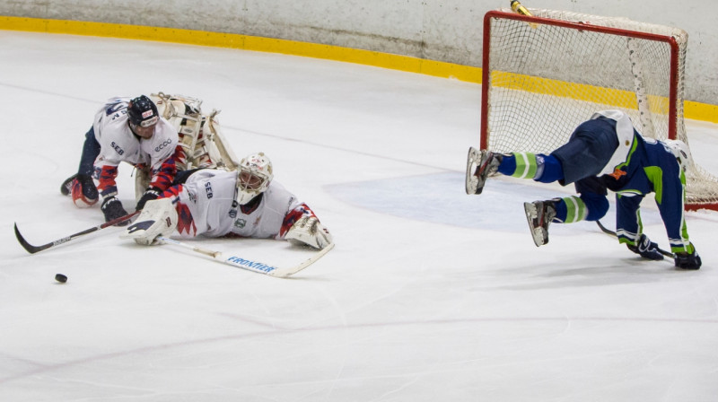 Spēles epizode no "Mogo" un "Prizmas" mača. Foto: www.lhf.lv