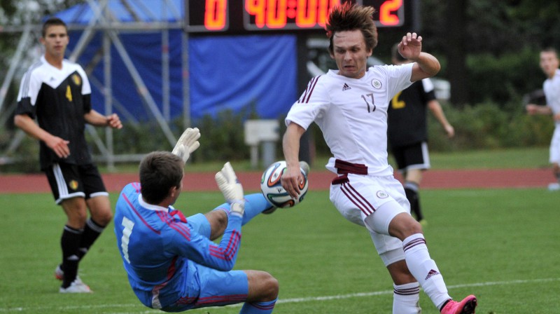 Andrejs Kiriļins Latvijas U21 izlasē. Foto: Romāns Kokšarovs/f64