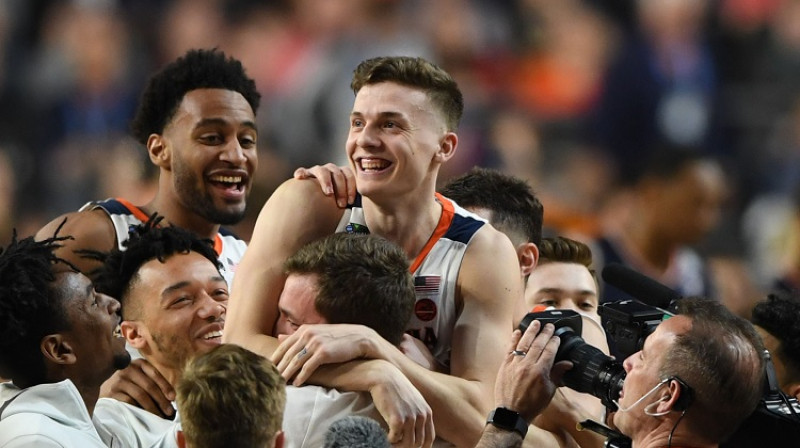 Kails Gajs un "Virginia" basketbolisti: pirmais NCAA fināls programmas vēsturē. Foto: USA Today/Scanpix