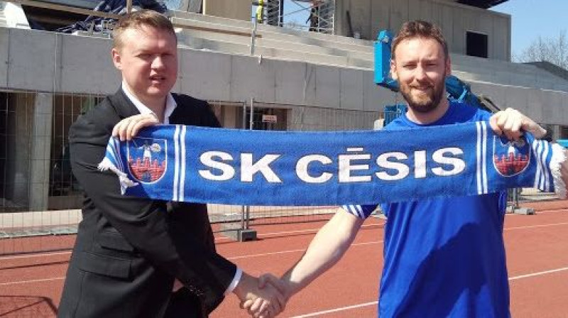 Krišjānis Kļaviņš un Entonijs Makmallens. Foto: SK "Cēsis"