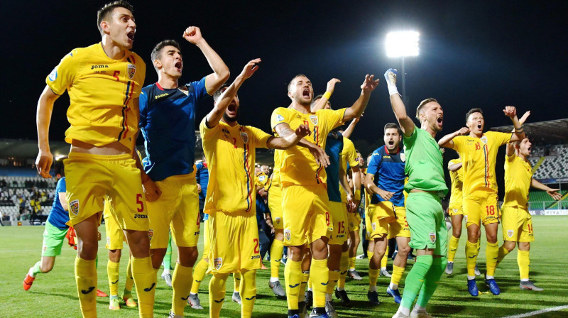 Rumānijas U21 futbola izlases prieki par uzvaru C apakšgrupā. Foto: Alessio Tarpini/EPA/Scanpix