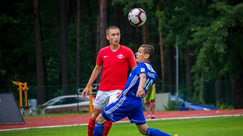 Vitālijs Rečickis pret Valēriju Afanasjevu. Foto: FK "Jūrmalas Spartaks"