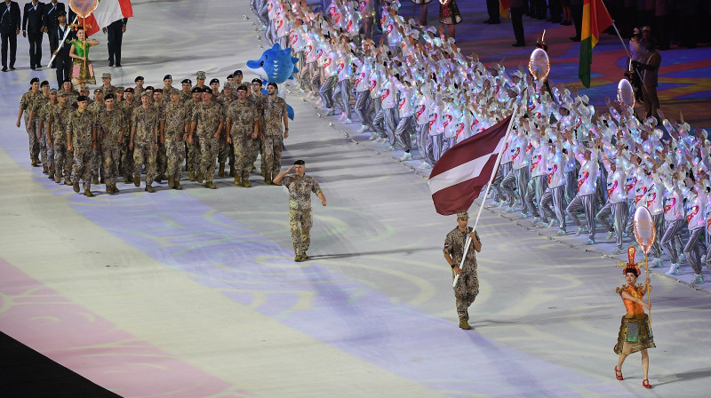 Latvijas delegācija pasaules militārpersonu spēļu atklāšanas ceremonijā. Foto: zumapress.com/Scanpix