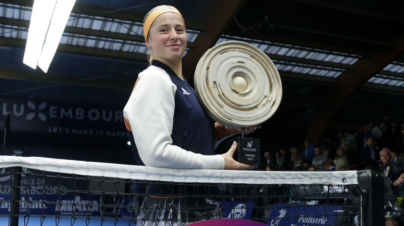 Aļona Ostapenko pēc uzvaras Luksemburgā. Foto: imago/Scanpix