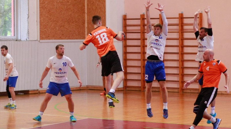 Oskars Pāvils (nr.18). Foto: Handball.lv