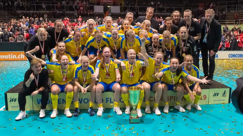 2019. gada pasaules florbola čempionāta uzvarētājas - Zviedrijas valstsvienība
Foto: IFF Floorball
