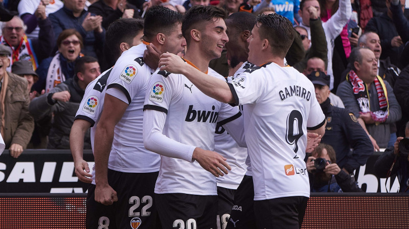 "Valencia" futbolisti priecājas par vārtu guvumu. Foto: zumapress.com/Scanpix