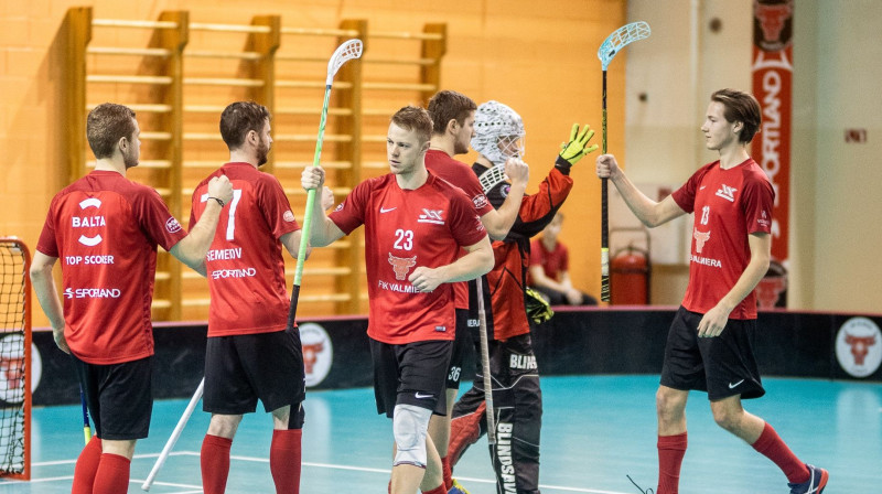 "FBK Valmiera" jau sen vairs nevar atļauties zaudēt, bet neveiksme šodien liks atvadīties no cerībām par play-off
Foto: Floorball.lv