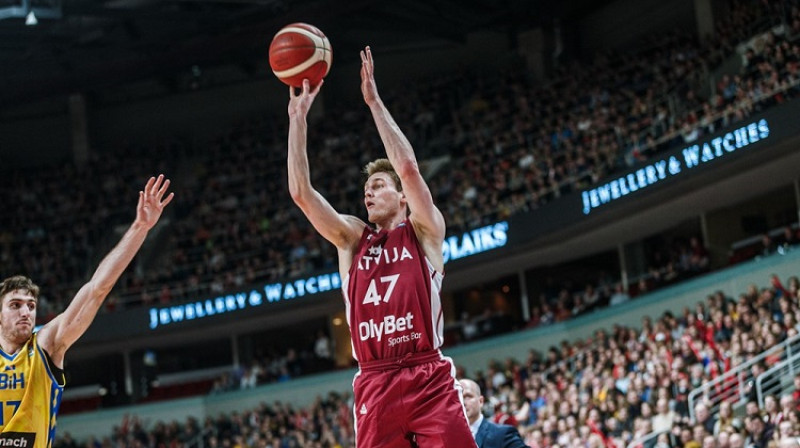 Artūrs Kurucs: seši punkti debijas spēlē Latvijas valstsvienībā. Foto: FIBA