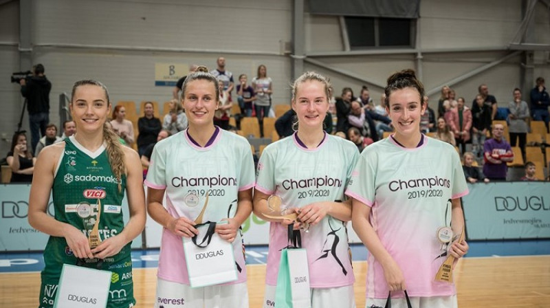 Karolina Kazočiūnaite, Kitija Laksa, Kate Krēsliņa, Marina Meibrija: Latvijas, Igaunijas, Lietuvas līgas piecinieks. Foto: wbbl.eu